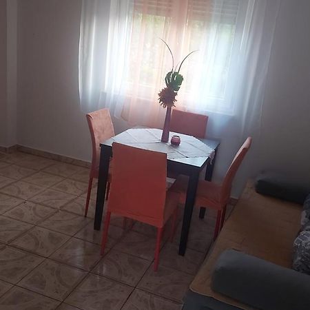 Apartman Sneky 沃德年 外观 照片