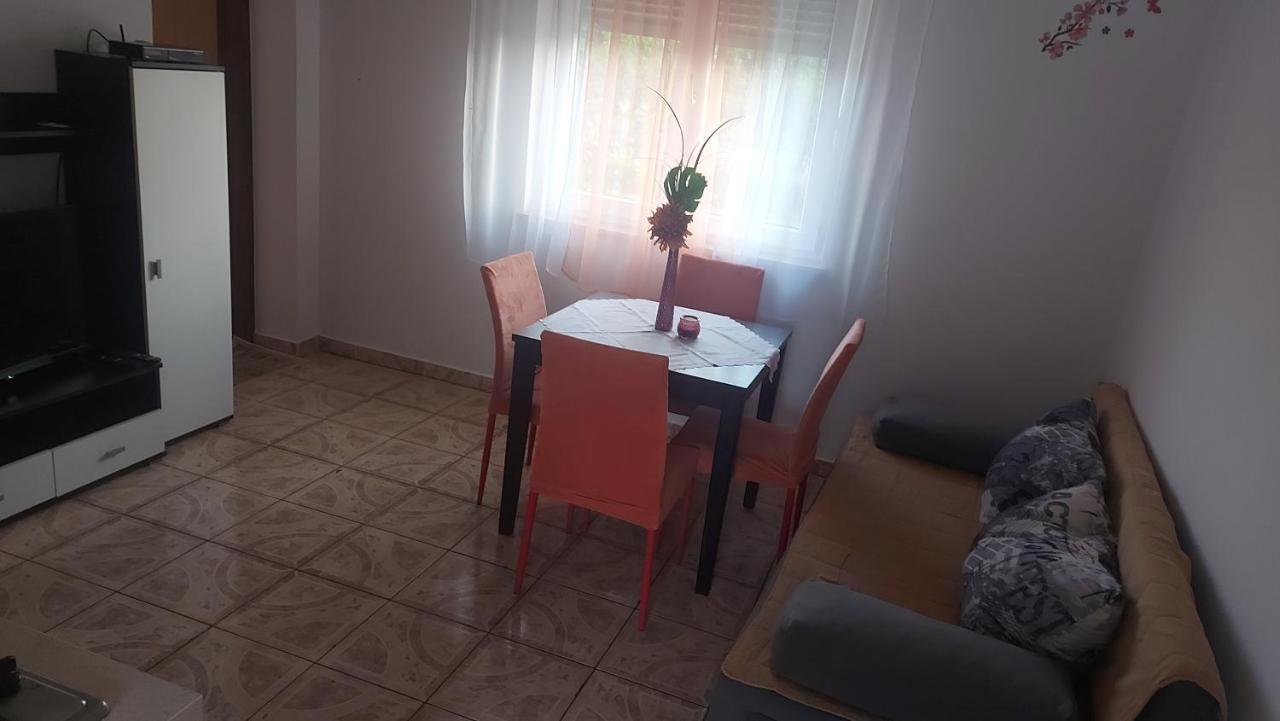 Apartman Sneky 沃德年 外观 照片